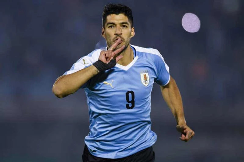 7. Luis Suarez - ĐT Uruguay (63 bàn/116 trận).