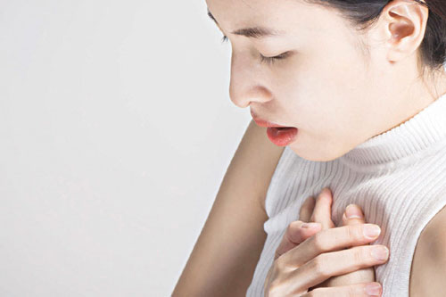 Thấy 5 dấu hiệu này sau khi ăn, dù không đau cũng phải tới gặp bác sĩ ngay, ung thư đang đến rất gần