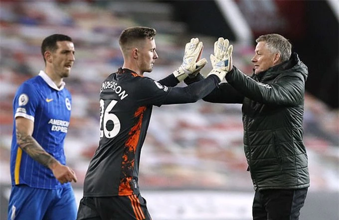  Solskjaer rốt cuộc đã chọn Henderson và nói lời tạm biệt De Gea?