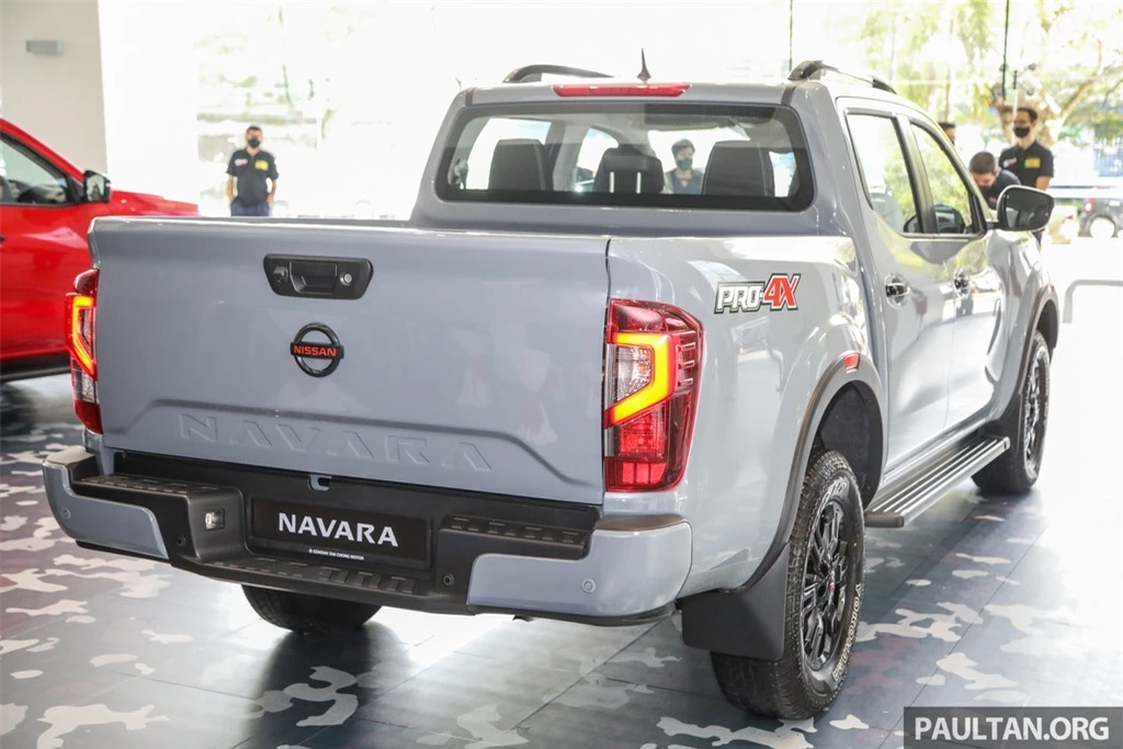 Nissan Navara Pro-4X duoc gioi thieu tai Malaysia anh 7