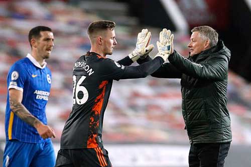 Dean Henderson bắt chính 7 trận liên tiếp, MU coi như cắt duyên với De Gea