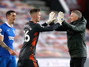 Dean Henderson bắt chính 7 trận liên tiếp, MU coi như cắt duyên với De Gea