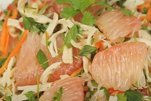 Mách các mẹ món gỏi bưởi trộn thịt gà, ăn vừa ngon lại không lo béo