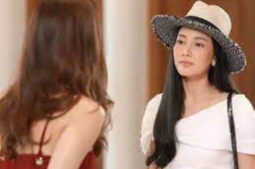 Chị chồng làm ăn thua lỗ nên mượn sổ đỏ của vợ chồng tôi cầm cố và sau 11 năm, tôi bàng hoàng nhận được thứ chị đưa cho