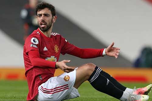 Bruno Fernandes lại to tiếng với Solskjaer