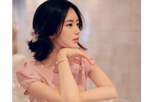 Là phụ nữ, có thể không đẹp, không giỏi, nhưng nhất định phải sống ngẩng cao đầu