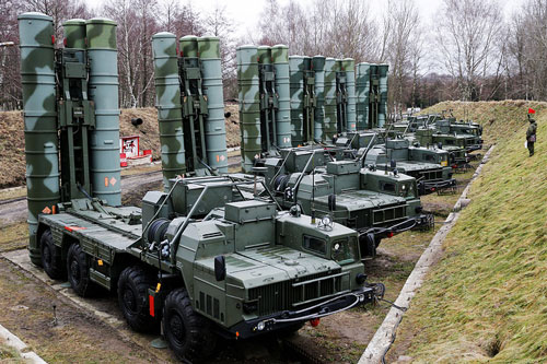 Nga chuyển hệ thống phòng không S-300 và S-400 bổ sung tới Crimea