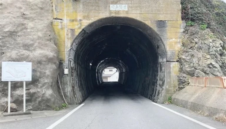 Đường hầm bị nguyền rủa ở Nhật, khiến ai đi qua cũng khiếp sợ-1