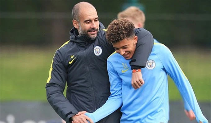 Sancho hồi vẫn còn đá cho Man City