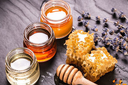 Đây là lí do ai cũng nên uống mật ong đều đặn mỗi ngày, đặc biệt nhất là số 1