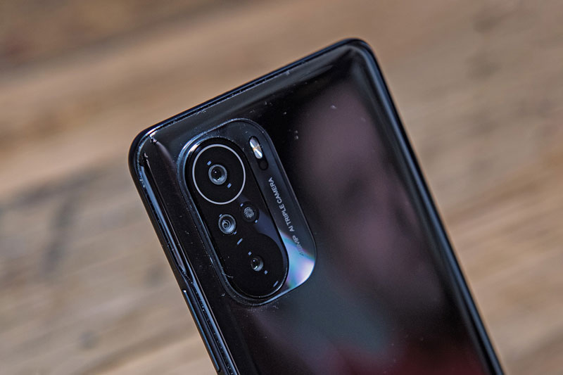 Smartphone chip S870, RAM 8 GB, sạc 33W, màn hình 120 Hz, giá hơn 9 triệu đồng