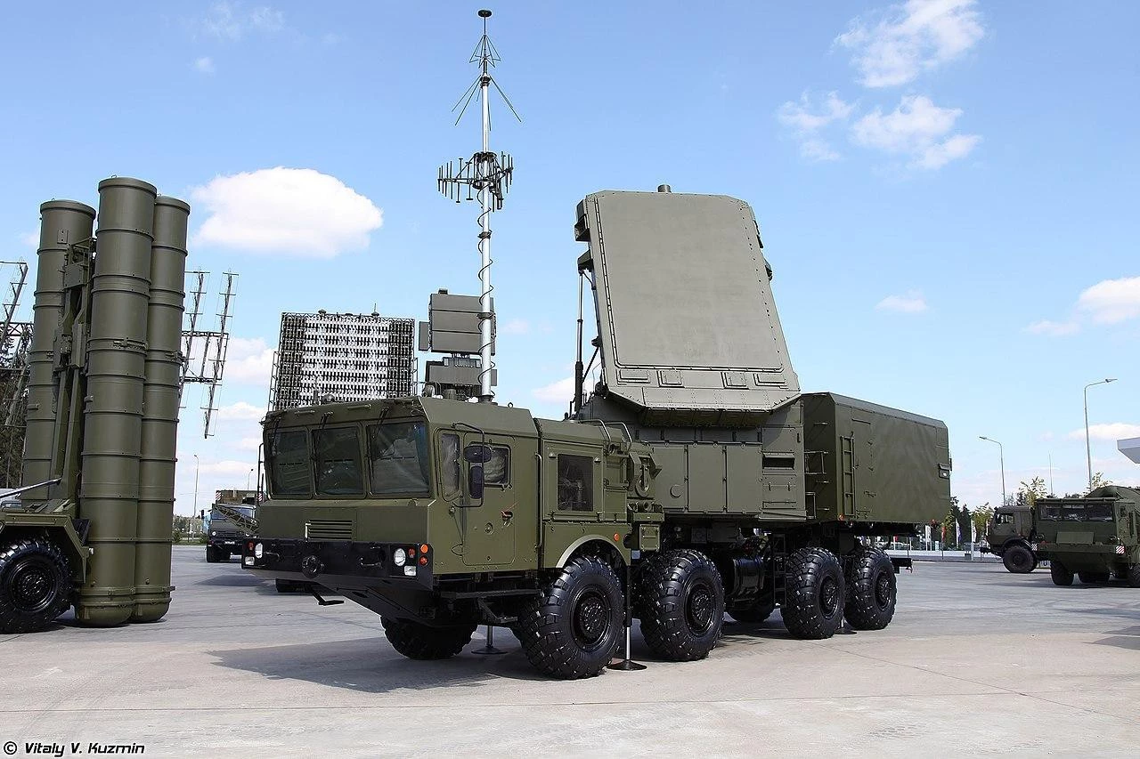 Hệ thống phòng không S-400.