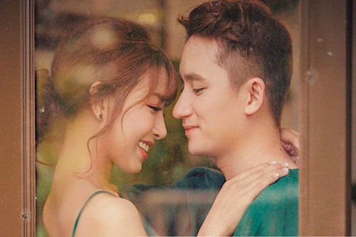 Đẳng cấp chiều vợ của Phan Mạnh Quỳnh: Hết lì xì trăm triệu lại tới xế hộp tiền tỷ