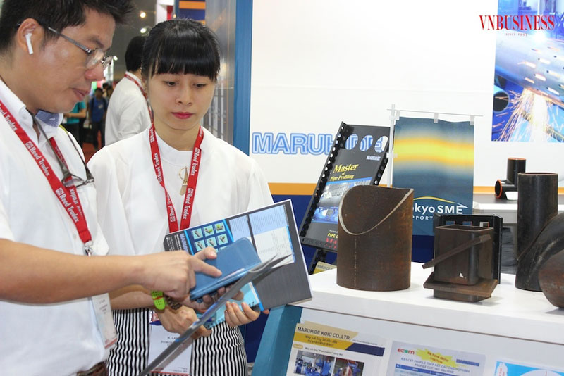 Doanh nghiệp 'ngồi trên đống lửa' vì giá nguyên phụ liệu