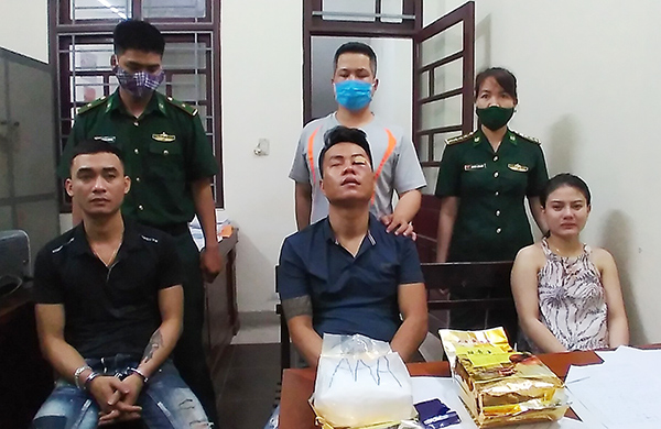 Bộ đội Biên phòng bắt 4 đối tượng ở Đà Nẵng, Quảng Trị và Quảng Bình buôn ma túy “ký gửi” xe khách