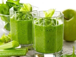Sai lầm khi uống nước ép cần tây giảm cân, khiến bạn dễ đón bệnh