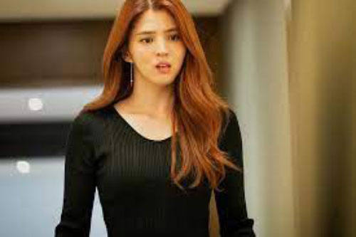 Mới sáng sớm ngủ dậy đã thấy hàng xóm cãi nhau om tỏi, tôi vừa sang can ngăn thì lập tức bị nhận lời đe dọa hãi hùng