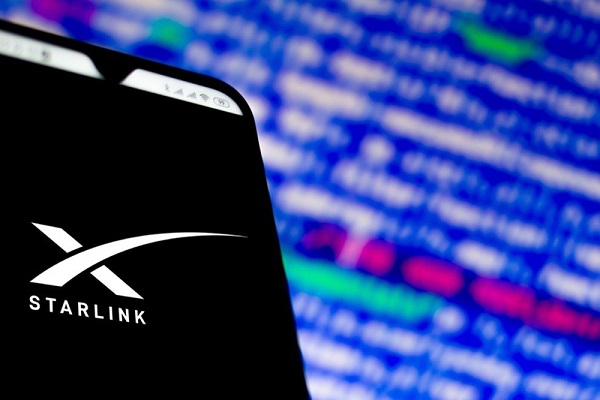 Tỷ phú Elon Musk dự định phủ sóng Internet vệ tinh cho người dùng Việt Nam