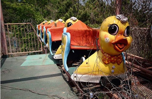 Rùng mình trước cảnh tượng hoang tàn của những công viên bị "bỏ rơi"