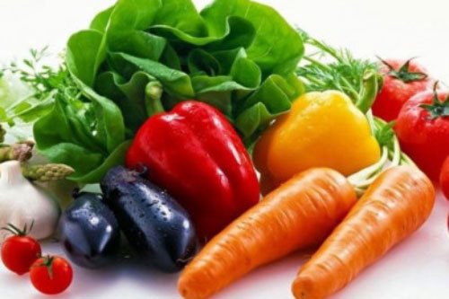 7 loại rau, củ ít thuốc trừ sâu chị em nên chọn mua