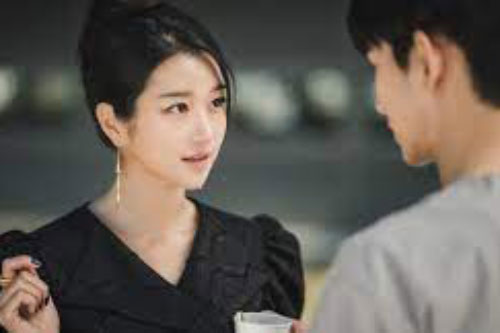 Phát hiện chiếc bút chì trong ngăn kéo của chồng sắp cưới, tôi bàng hoàng nhớ lại câu chuyện sốc óc hơn 20 năm trước