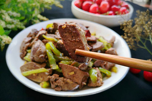 2 món ăn chế biến từ gan gà vừa ngon vừa rẻ tiền