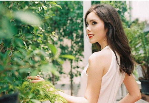 Phụ nữ vạn người mê không mang đến cho người khác những loại cảm xúc này