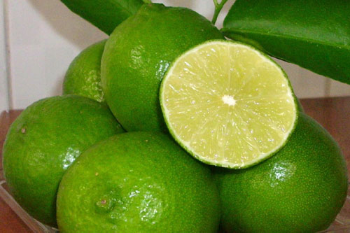 Nhìn vào điểm này của chanh, biết ngay quả nào mọng nước quả nào đắng không nên mua