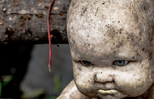 Rợn người khi đến thăm hòn đảo có hàng nghìn con búp bê cụt tay, mất đầu