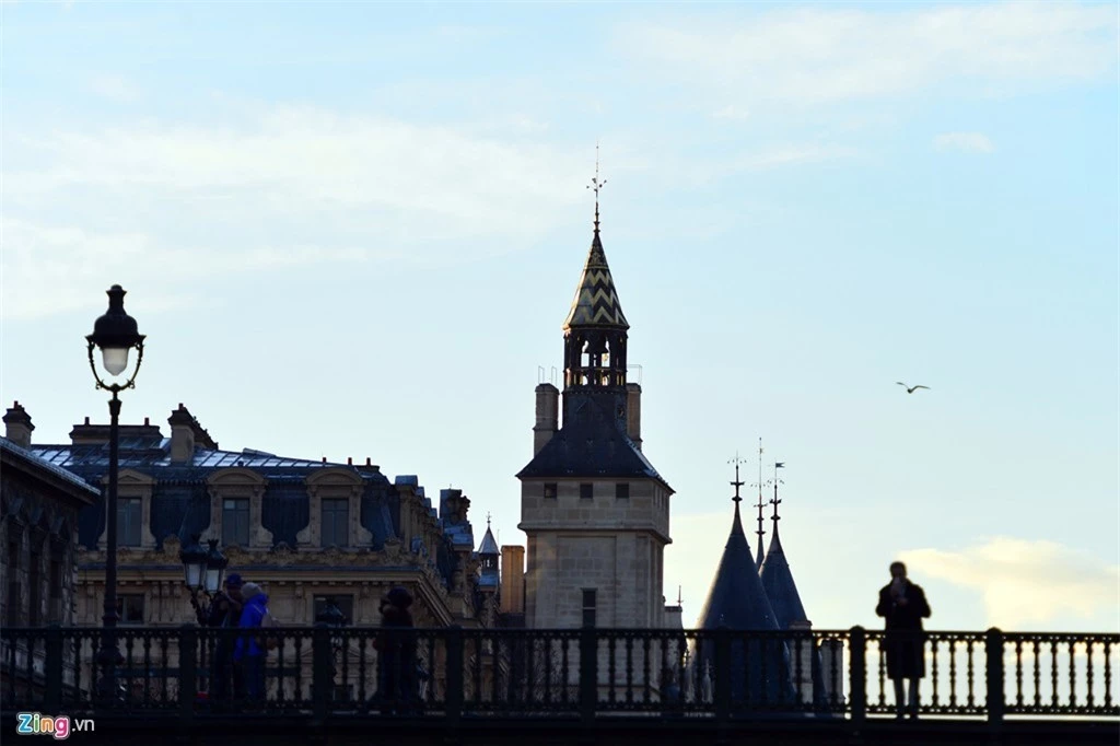 Một vòng các địa danh nổi tiếng thế giới ở Paris