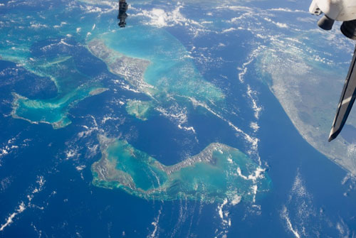 Màu xanh sâu thẳm của nước biển là biểu hiện của sự chết chóc?