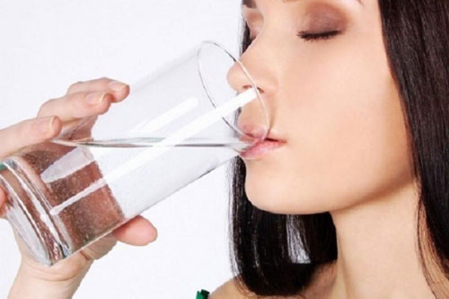 Lợi ích của việc súc miệng bằng nước muối đúng cách