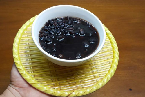 Mùa hè, uống nước đậu đen giúp bạn sống khoẻ sống trẻ và sống thọ hơn