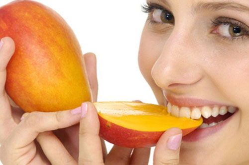 Ăn xoài kiểu này dễ gây ngộ độc,  nhất là điều số 1 nhiều người mắc