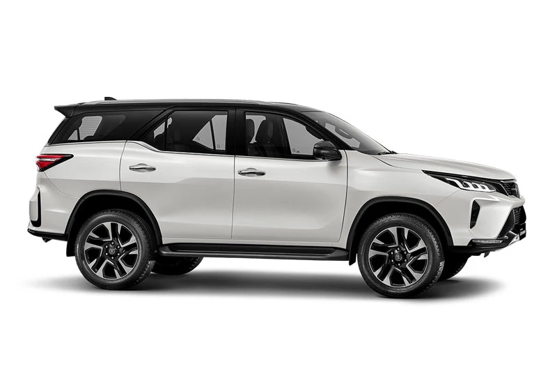 Toyota Fortuner Legender.