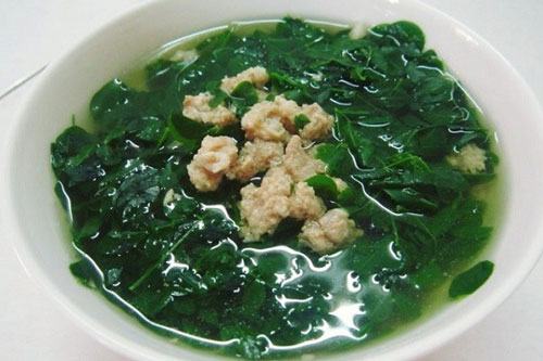 5 loại rau xuất hiện trong bữa cơm hàng ngày có thể gây độc hại, loại thứ 3 nhà nào cũng thích