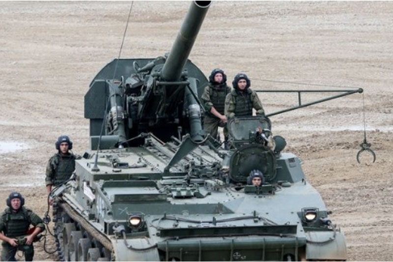 Nga bắt đầu chuyển vũ khí hạng nặng tới Crimea