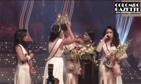 Người giật phăng vương miện của Tân Hoa hậu Sri Lanka trên sóng truyền hình nhận kết cục thích đáng, “nữ chính” lên tiếng đầy thâm sâu sau đó - Ảnh 2.
