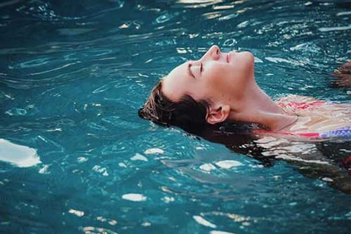 10 lợi ích không ngờ do bơi lội mang lại cho bạn