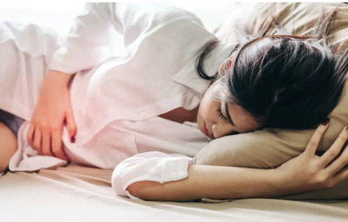 Đau bụng vào buổi sáng cảnh báo vấn đề gì?