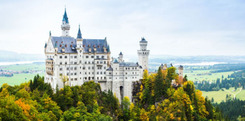 Ghé thăm những tòa lâu đài đẹp nhất thế giới