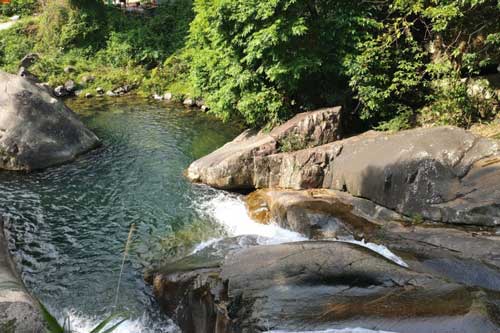 Thác Khe Vằn - Điểm du lịch hút khách ở vùng cao Quảng Ninh