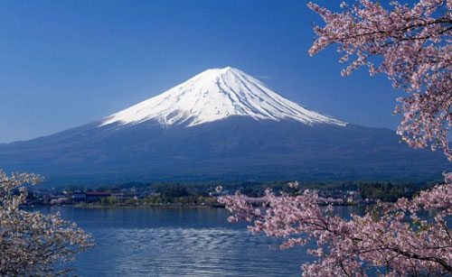 Núi Phú Sĩ - Ngọn núi nổi tiếng và cao nhất Nhật Bản