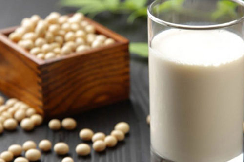 6 lý do khiến bạn nên uống sữa đậu nành