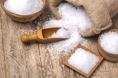 Mẹo làm đẹp từ muối khoáng đơn giản nhưng ít người biết đến