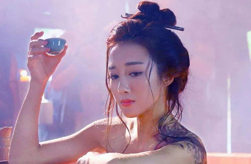 'Đát Kỷ' Lý Y Hiểu bị hủy hoại dung nhan vì tai nạn chó cắn rách đầu, mẻ tai