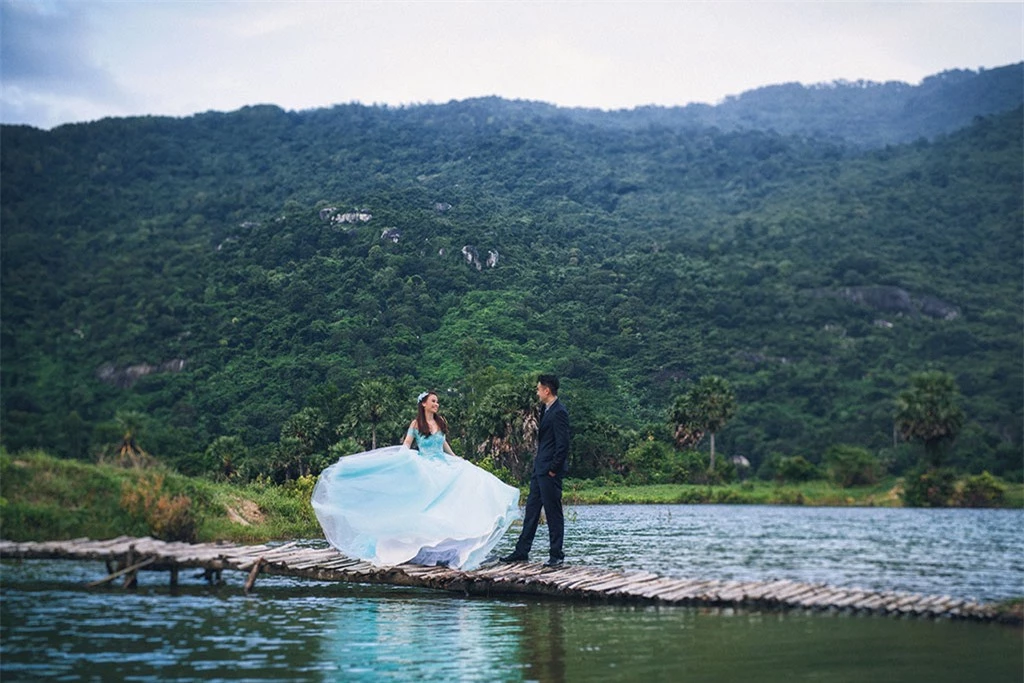 Thoảng trong gió mùi lúa chín, mùi thơm thanh tao của hoa thốt nốt cũng làm xao xuyến biết bao người