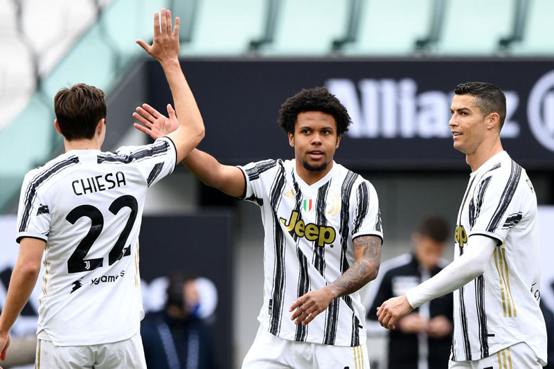 Ronaldo vô duyên, Juventus vẫn thắng dễ Genoa