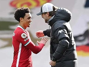 Klopp lại nhắn nhủ Southgate về Alexander-Arnold