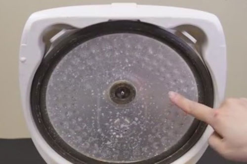 Vị trí cần lau mỗi ngày của nồi cơm để vừa sạch vừa tiết kiệm tiền điện